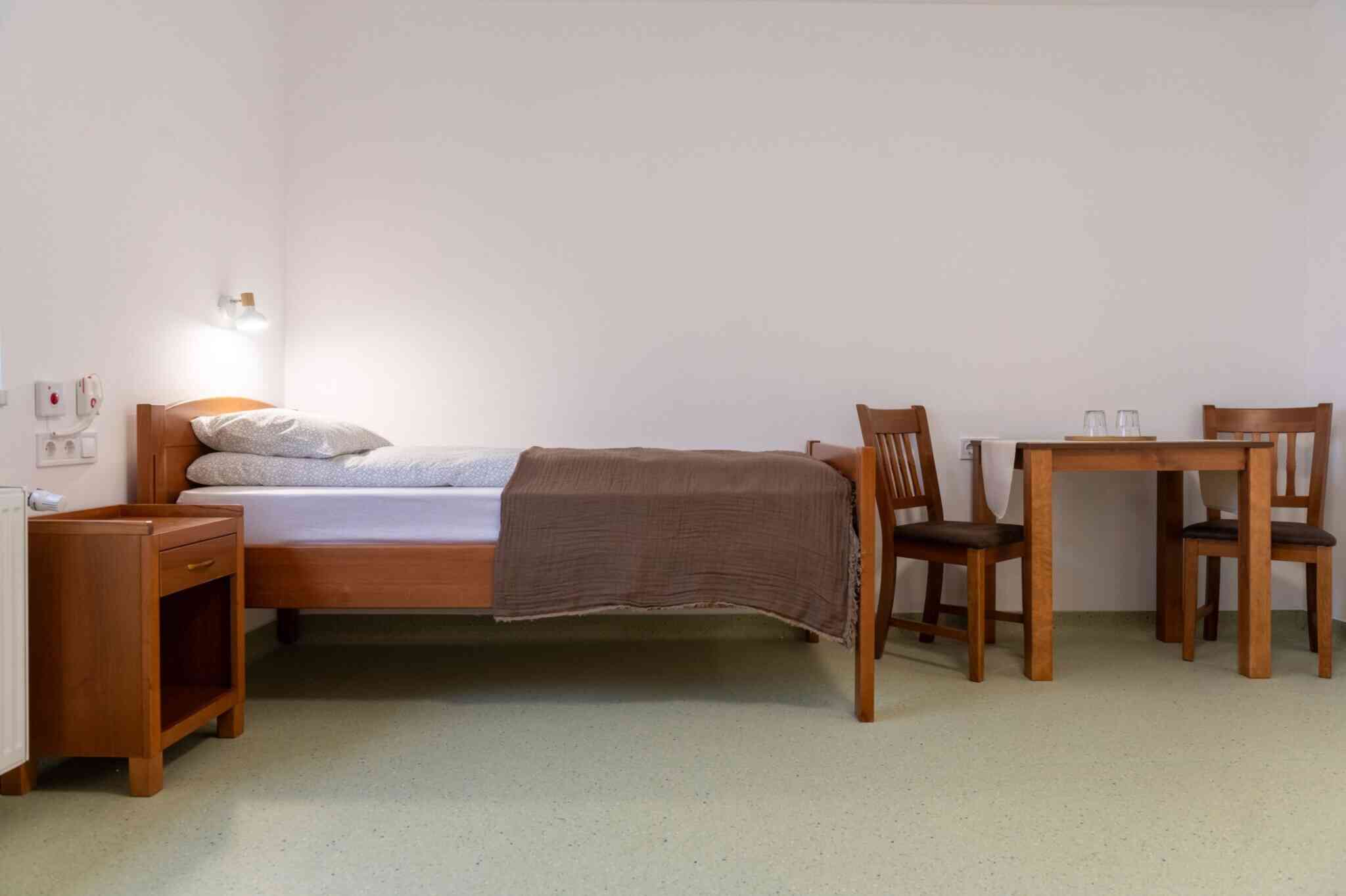 Căminul de bătrâni Filadelfia 01